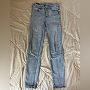 American Eagle Outfitters Light Wash Skinny Jeans